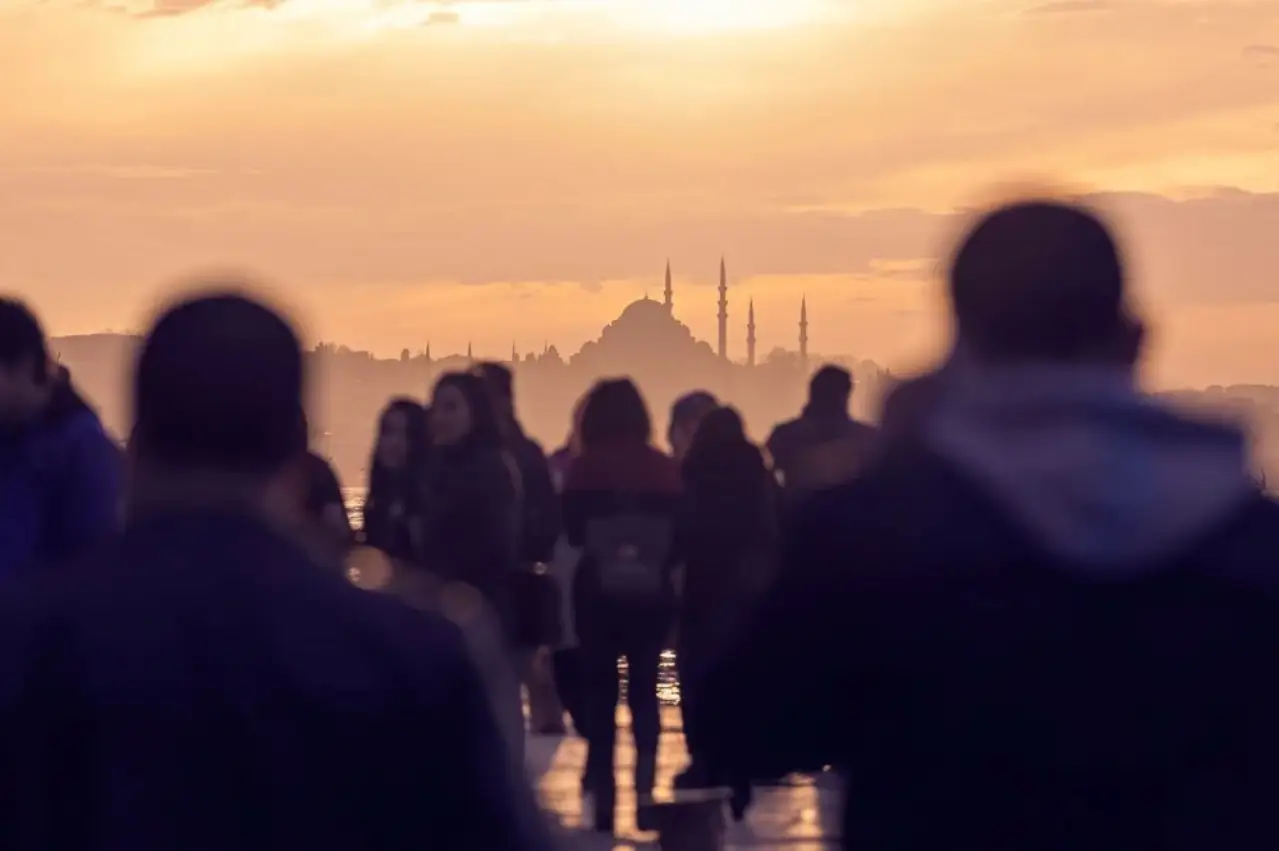 11- 306 bin 869 Karslı

12- 304 bin 722 Rizeli

13- 300 bin 404 Erzincanlı

14-263 bin 995 Mardinli

15- 263 bin 921 Vanlı

16- 259 bin 472 Ardahanlı

17- 258 bin 004 Siirtli

18- 244 bin 876 Bitlisli

19- 236 bin 157 Diyarbakırlı

20- 227 bin 688 Ağrılı