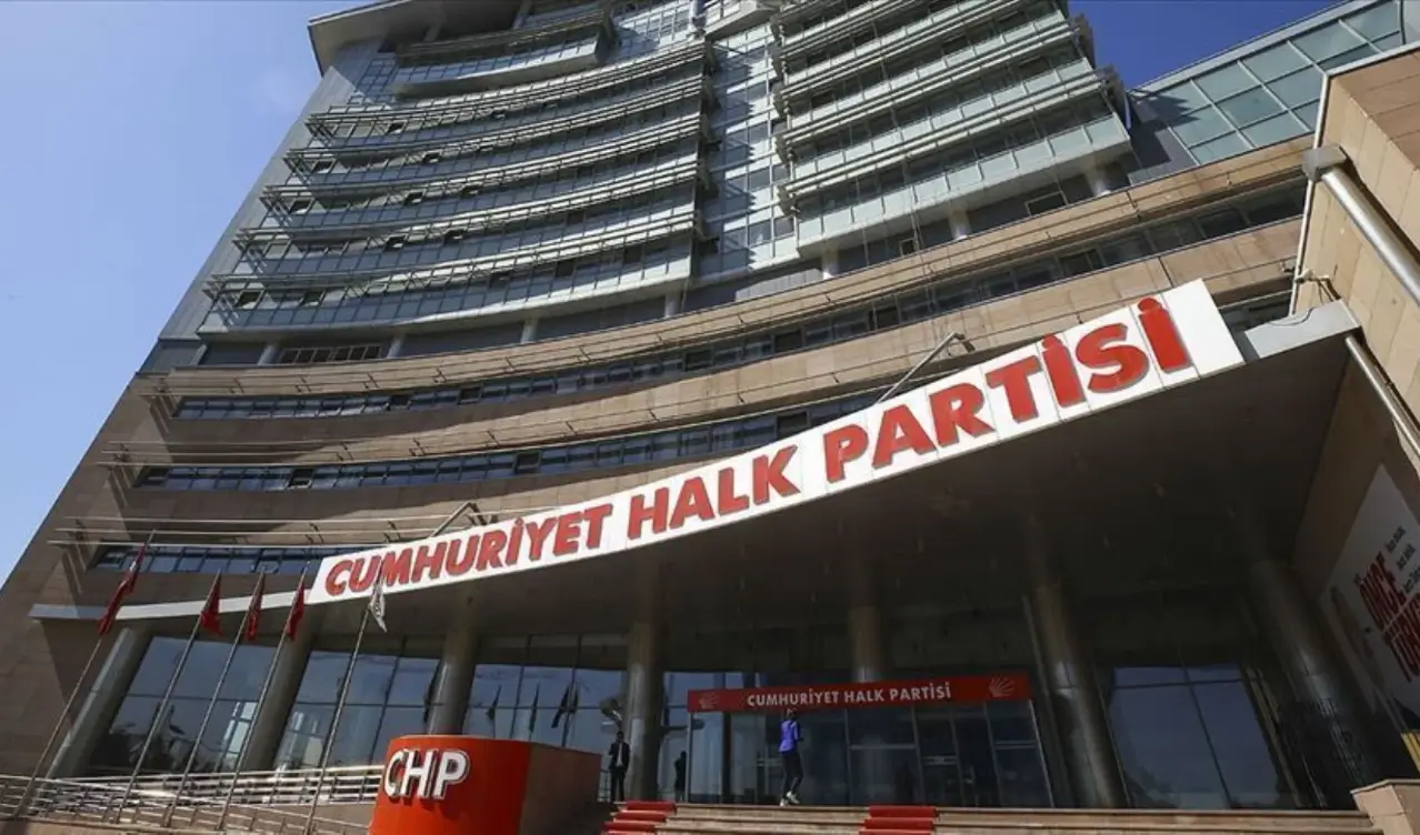 CHP'nin 81 il başkanı ortak açıklama yaptı: Özgür Özel’e sonuna kadar sahip çıkacağız