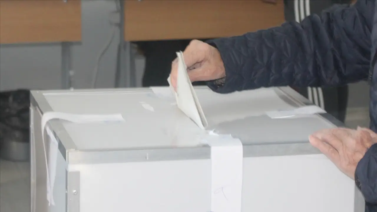 6 belde ve 362 mahallede ara seçimler yapılıyor