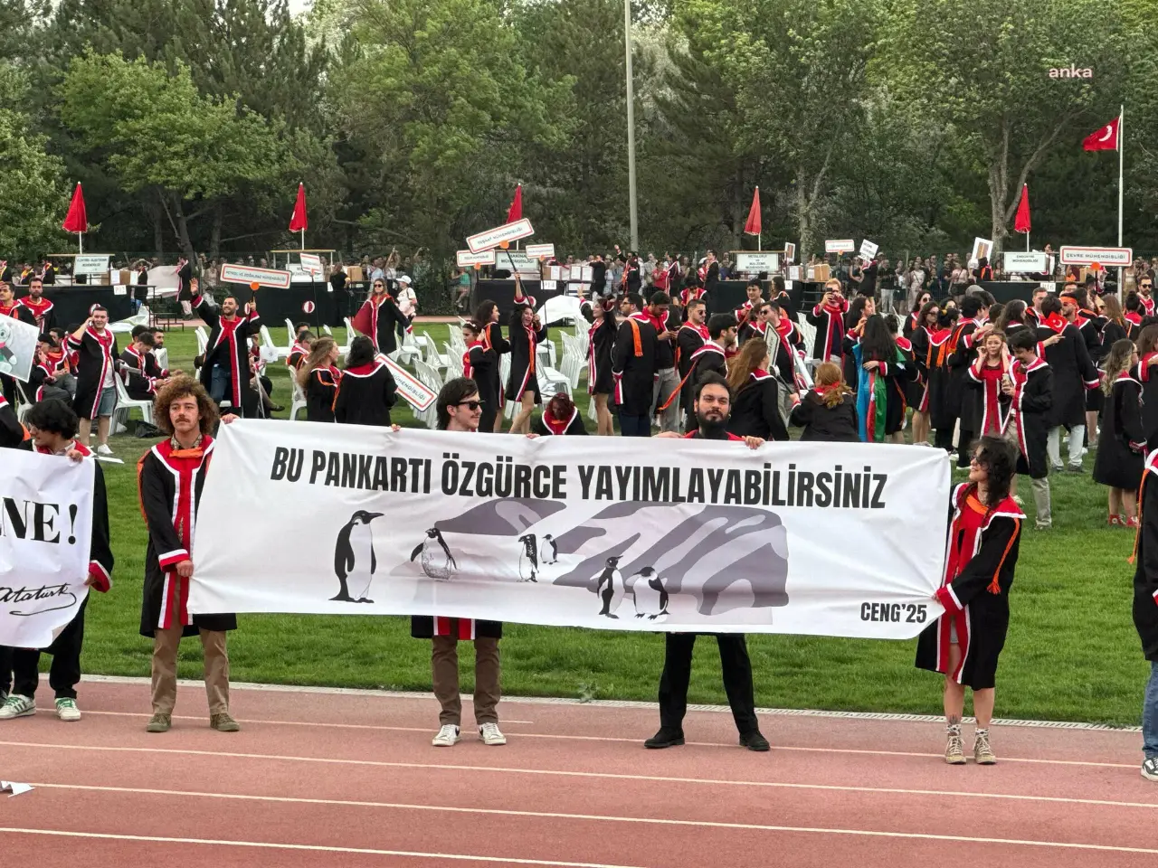 Aa bu şey değil mi ya? 
"Bu pankartı özgürce yayımlayabilirsiniz"