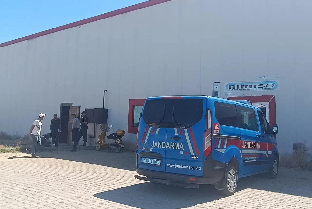 Aksaray'da fabrikada meydana gelen patlamada 1 kişi öldü, 3 kişi yaralandı