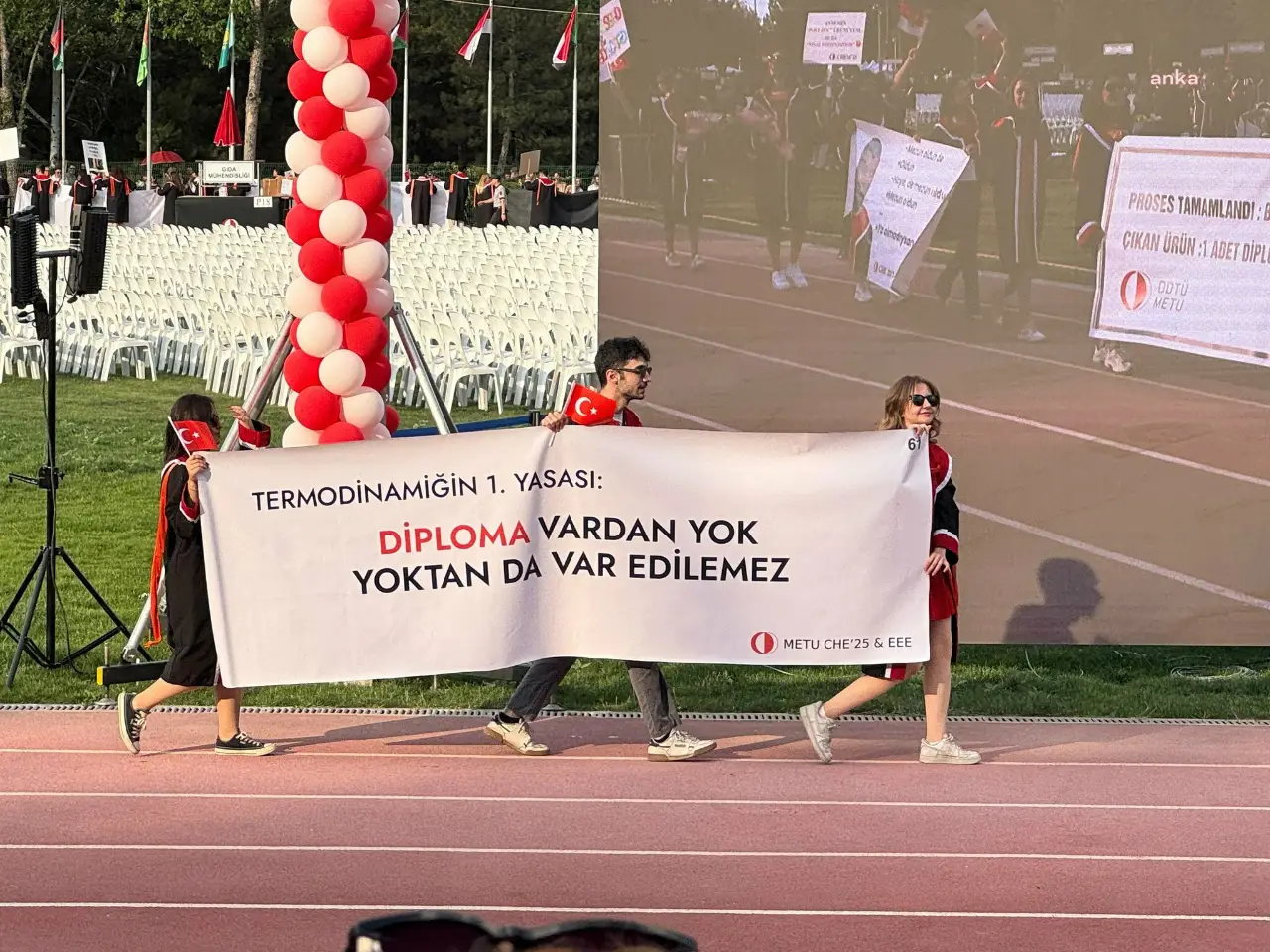 Aman birileri duymasın!
"Diploma vardan yok yoktan da var edilemez"