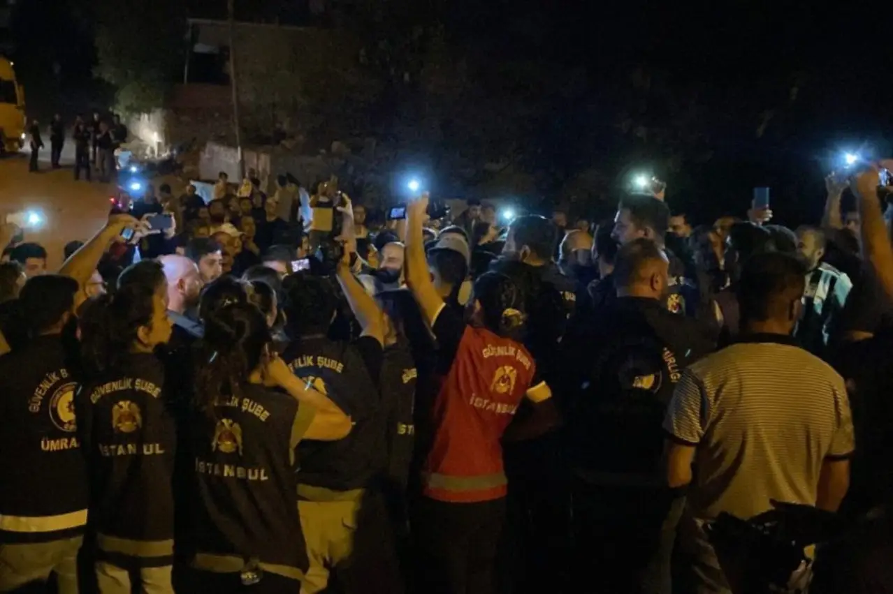 Topağacı Mahallesi’nde polis müdahalesi: Basın açıklaması sonrası yürüyüşe engel