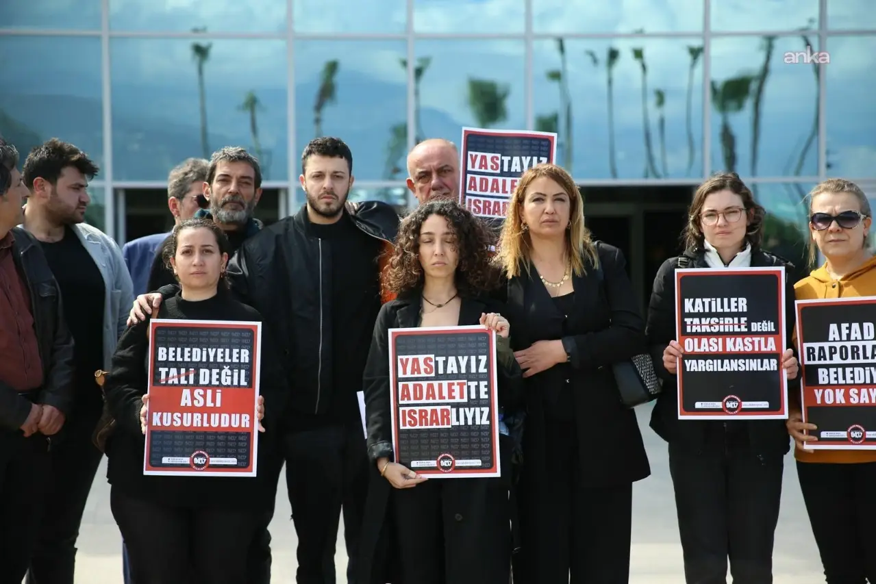 Depremde yıkılan MCG Tower'a ilişkin bilirkişi raporu: Belediye görevlileri dahil tüm sanıklar "asli kusurlu