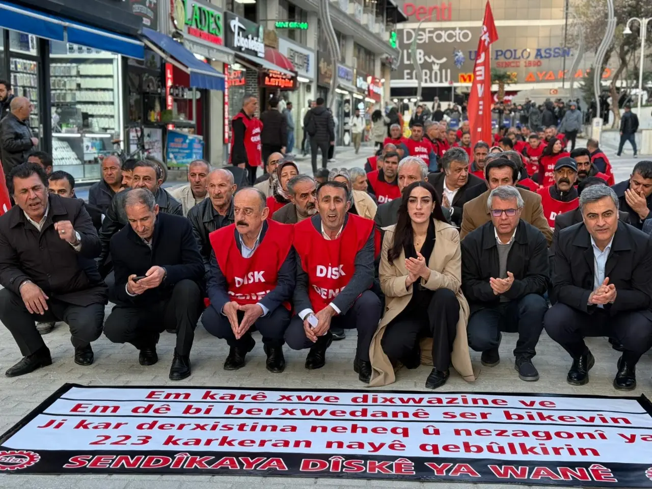 Van’da kayyım tarafından işten çıkarılan işçilerin eylemi 269'uncu gününde