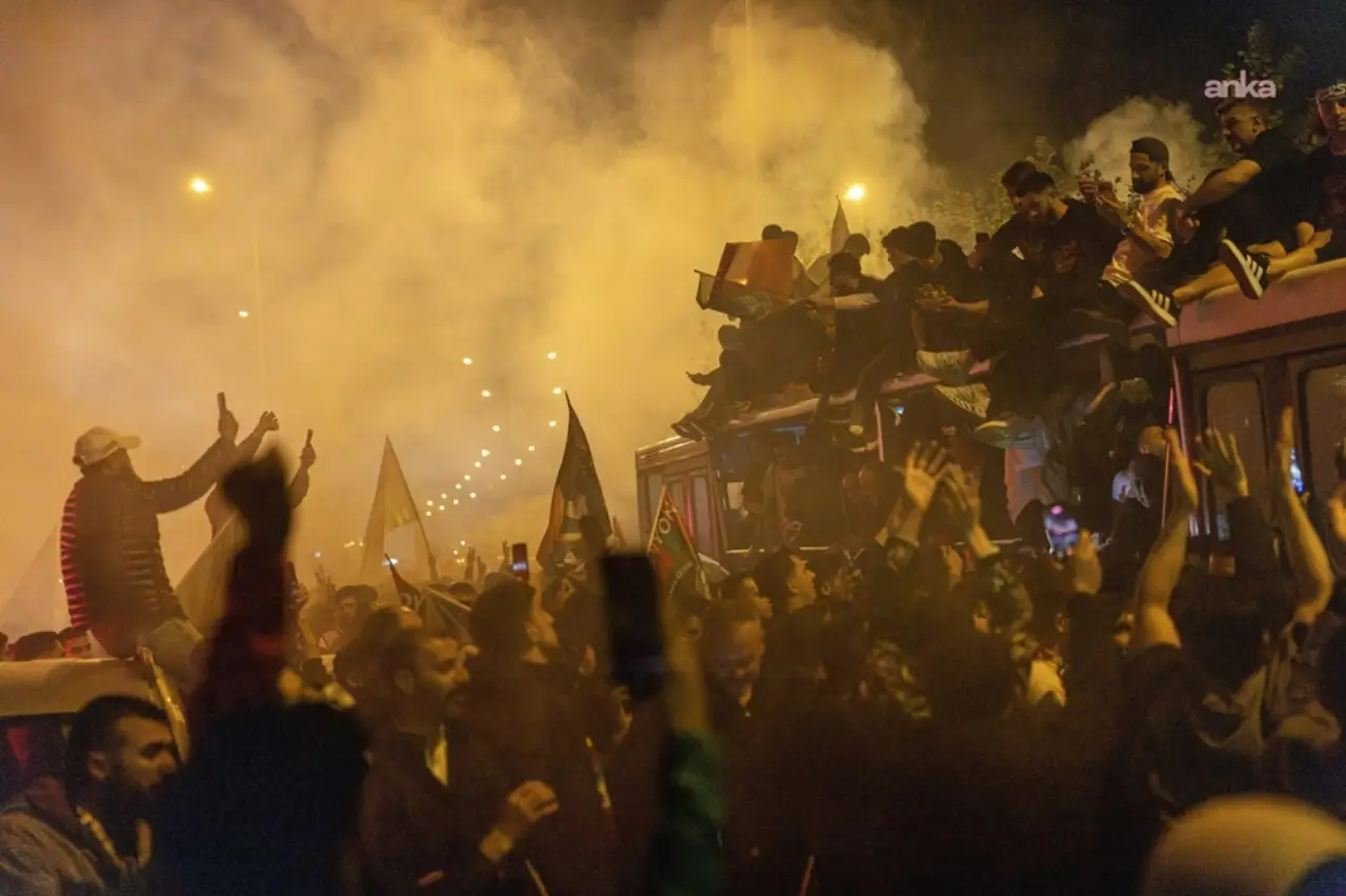 Diyarbakır Valiliği’, "Amedspor kutlamalarında uzun namlulu silah kullanıldı" iddialarını yalanladı