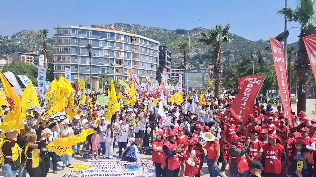 Hatay'da 1 Mayıs: Savaşa, ranta, sömürü düzenine karşı alanlardayız
