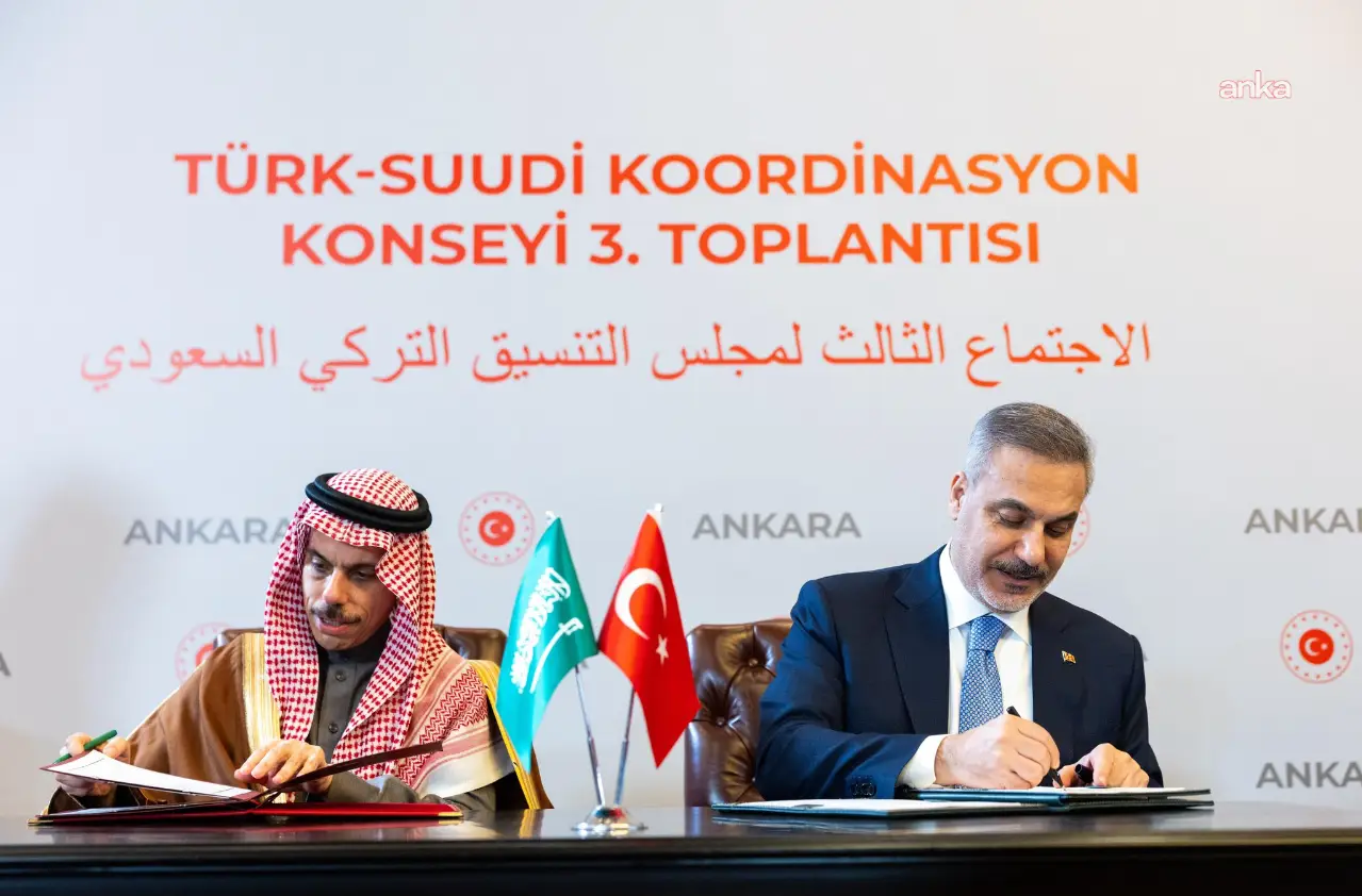 Türkiye-Suudi Arabistan vize muafiyeti anlaşması imzalandı