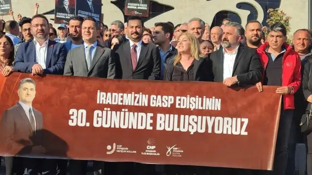 Ataşehir'de Onursal Adıgüzel için eylem: Susmayacağız