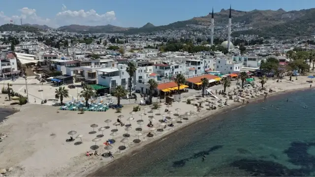 Bodrum'da halk plajlarında şezlong sayısı bin 750'ye çıkarılacak