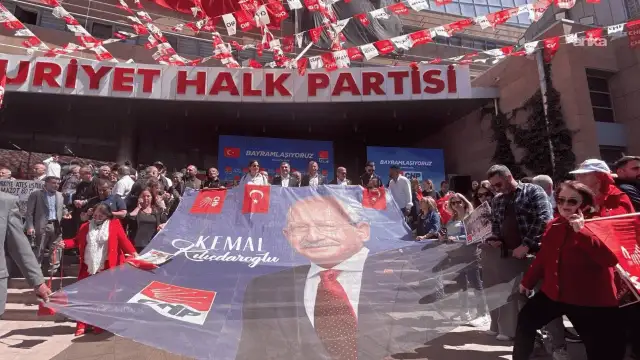 CHP Genel Merkezinde "Halkla Bayramlaşma" programı: Partililer Genel Merkeze geldi