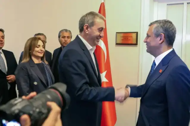 DEM Parti'den CHP'ye "mutlak butlan" kararı sonrası ziyaret