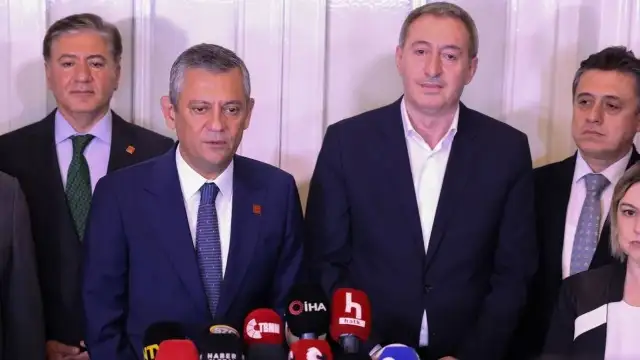 DEM Parti'den Özgür Özel'e TBMM'de ziyaret