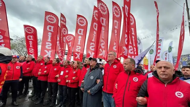 DİSK: Egemenlik kayıtsız şartsız milletindir