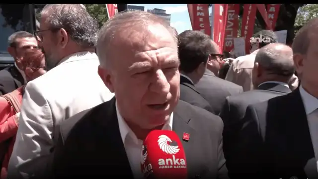 CHP Ankara İl Başkanlığı'nda bayramlaşma: Gökan Zeybek, "Saray'ın CHP'yi yönetmesine asla izin vermeyeceğiz" dedi
