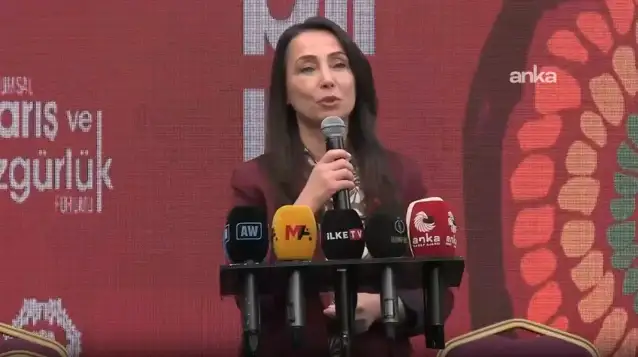 Hatimoğulları: Korkularımızı aşarak tabularımızı yıkarak barış elini birbirimize uzatacağız