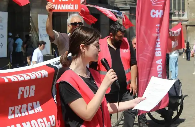 Hollanda’da CHP Kurultayı’nın iptaline karşı protesto