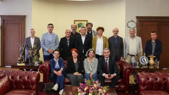 KESK'ten Özgür Özel'e dayanışma ziyareti