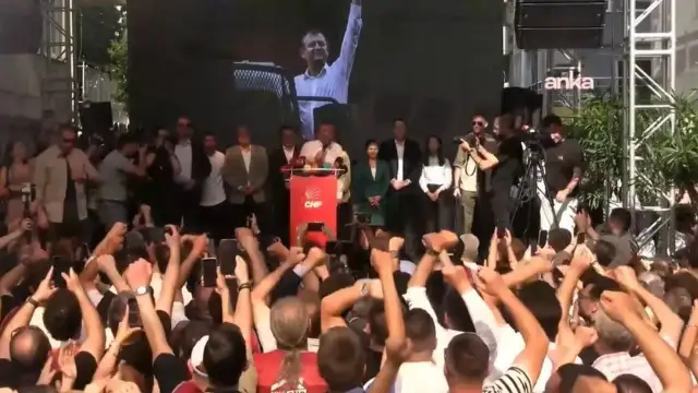 Özgür Özel Manisa'da: Bizim elimizi sıkmayanlar, arka tarafta Saray rejimiyle anlaştılar