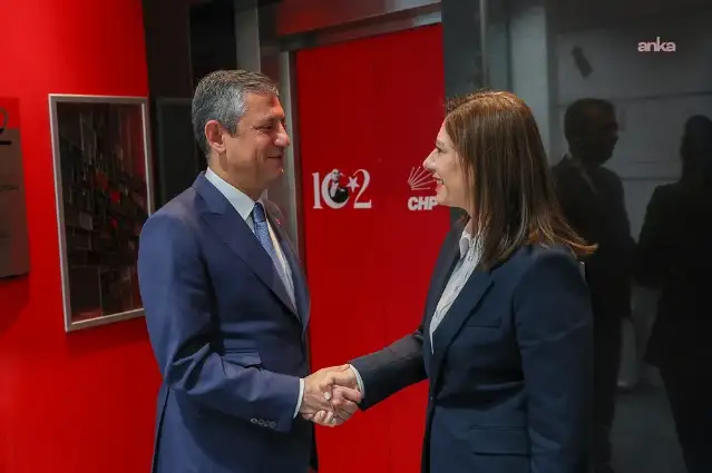 CTP Genel Başkanı İncirli, Özgür Özel'i arayarak dayanışma mesajlarını iletti