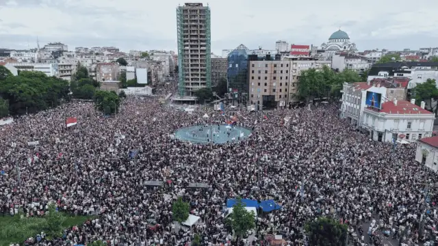 Sırbistan’da öğrenci protestolarında polis ve göstericiler arasında çatışma: 23 gözaltı