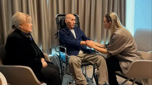 Dilek İmamoğlu, Hikmet Çetin'i ziyaret etti