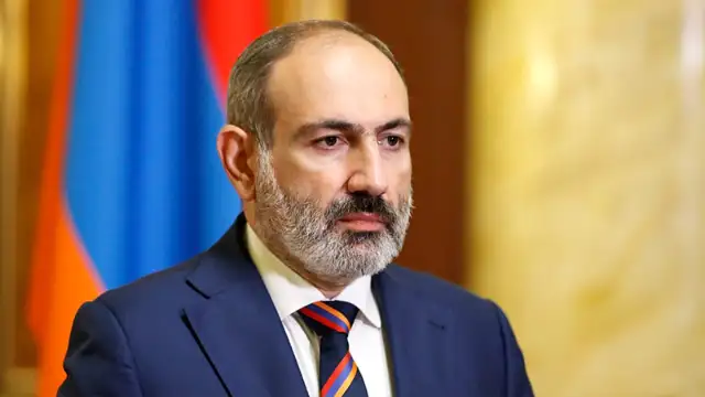 Paşinyan, Ermeni kilisesinin liderini "darbe planlayanları desteklemekle" suçladı