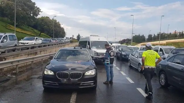 Usulsüz çakar kullanan 10 bin 444 sürücü hakkında işlem yapıldı