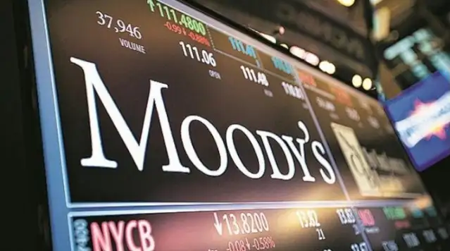 Moody’s, Fransa’nın kredi notu görünümünü negatife çevirdi
