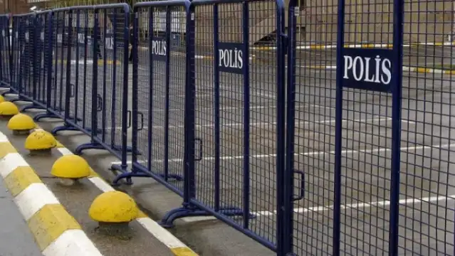 İzmir Valiliği, toplantı ve gösteri yasağını dört gün uzattı