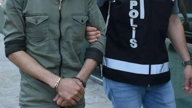 DEM Parti Esenyurt eş başkanları gözaltına alındı