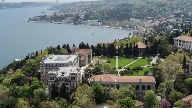 Boğaziçi mezunlarına kutlama izni verilmedi: Boğaziçi tarihine kara leke, mezunlar ilk defa okula alınmadı