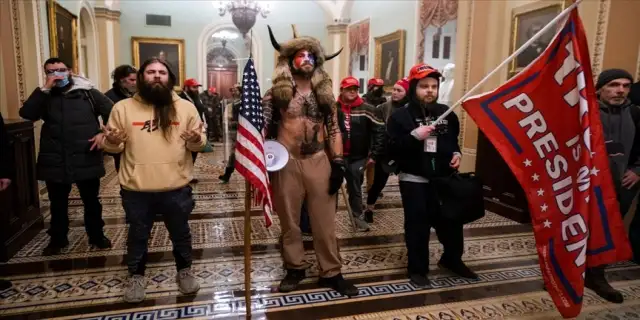 ABD'de Kongre baskınına karışan "Oath Keepers"ın lideri Rhodes'un Washington'a giriş yasağı kalktı