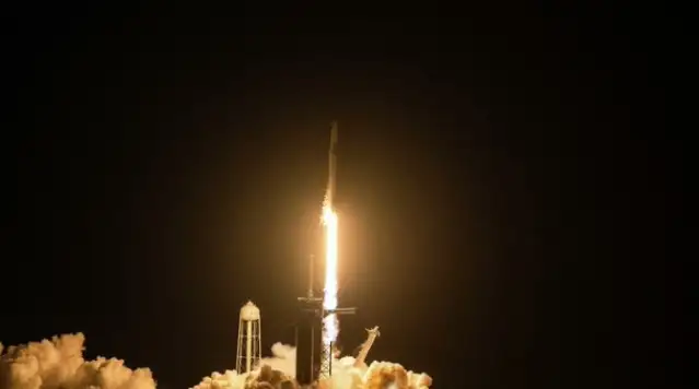 NASA'nın ISS'de mahsur kalan iki astronotunun yerini alacak ekip uzaya gönderildi