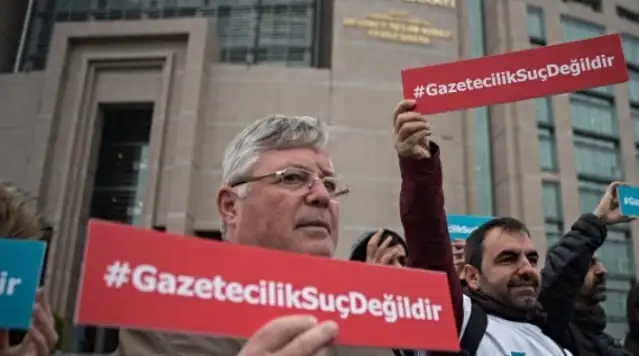 Tutuklu gazeteciler yarın hakim karşısına çıkacak