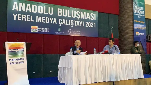 "Kimin gazeteci olup olmadığına siyasiler karar vermez"