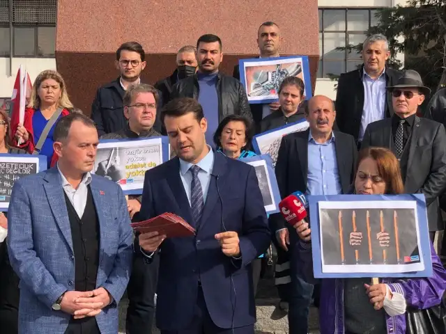 "Basın özgürlüğünün önündeki en büyük engel AKP hükümeti"