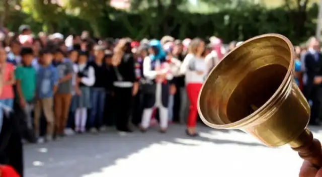 Ara tatil bitti: Ziller 20 milyon öğrenci için çalacak