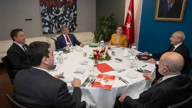 Davutoğlu: 6'lı masa olmasaydı, seçim yasası gündeme gelmezdi