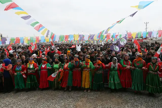 NEWROZ2022 | Bir çok kentte Newroz kutlamaları coşkuyla gerçekleştiriliyor