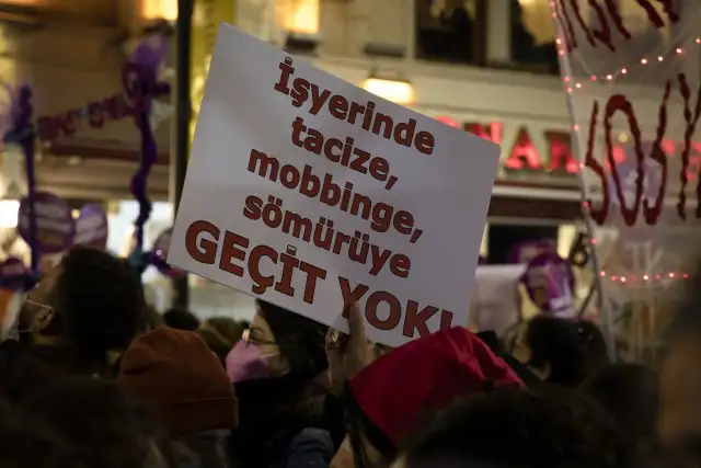 102 gazeteciden taciz ifşalarına destek