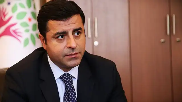 Demirtaş: Barış girişimlerinin içindeyim, yanındayım, arkasındayım