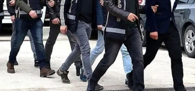 Interpol tarafından kırmızı bültenle aranan 42 kişi yakalandı