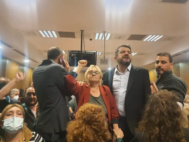 3 polisin yargılandığı 'çıplak arama' davasında karar