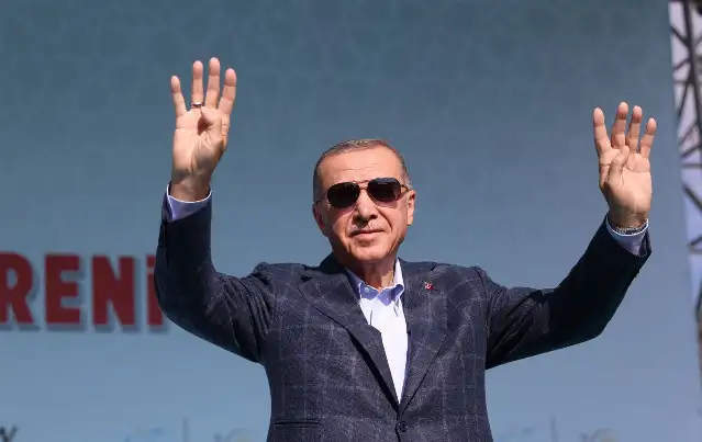 Erdoğan hızını alamayınca: 1982 yılında kurulan Van Yüzüncü Yıl Üniversitesini biz getirdik dedi