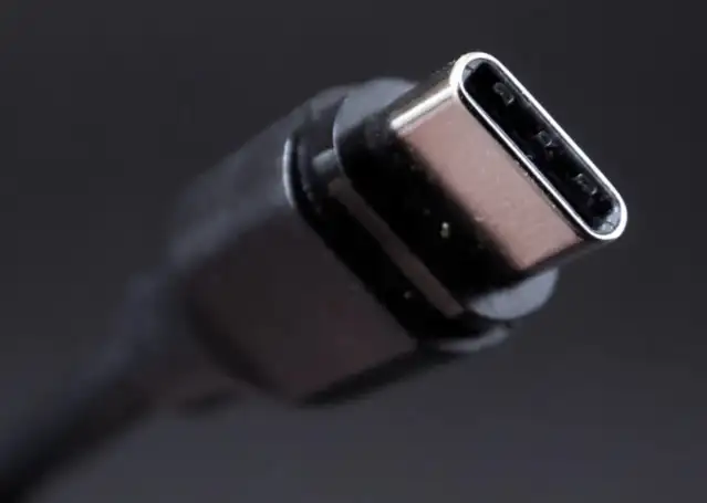 AB'den Apple'a darbe: Tek tip şarja geçiliyor