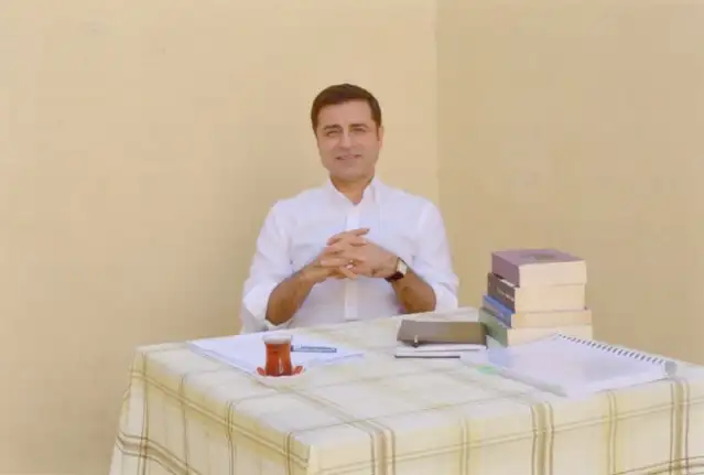 Demirtaş'tan Cumhurbaşkanı adaylığı mesajı: Görevden kaçmam