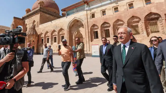 Kılıçdaroğlu Doğubeyazıt'ta: CHP'ye mi oy verirsiniz bilmiyorum, ama sandığa giderken elinizi vicdanınıza koyun!