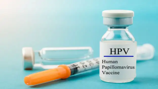 Kadınları kanserden koruyan HPV aşısının ücretsiz olması için kadınların mücadelesi sürüyor