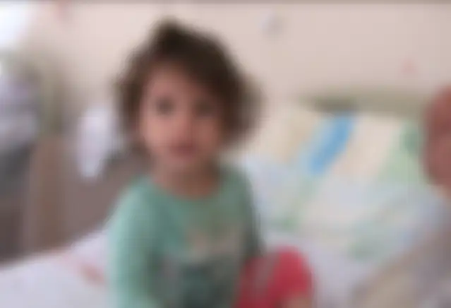 Bingöl’de 2 yaşındaki çocuk kendisini ısıran yılanı ısırdı